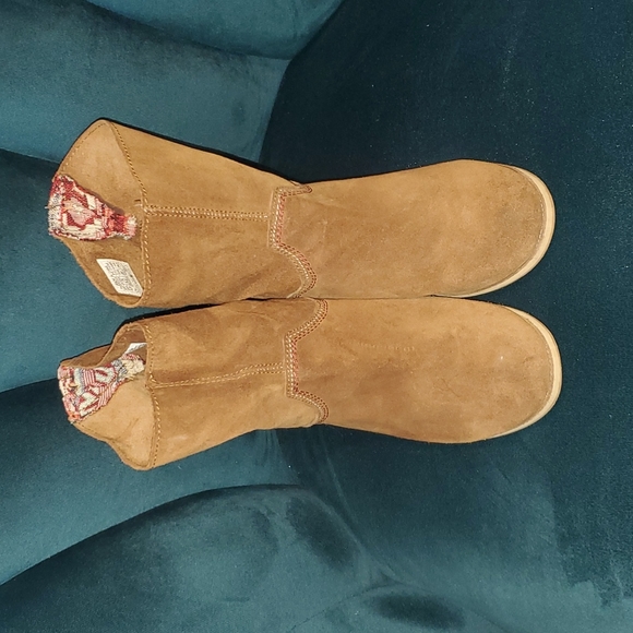 Reef Suede Booties - Picture 2 of 8